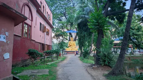 Buddha statue, Jagannath Hall