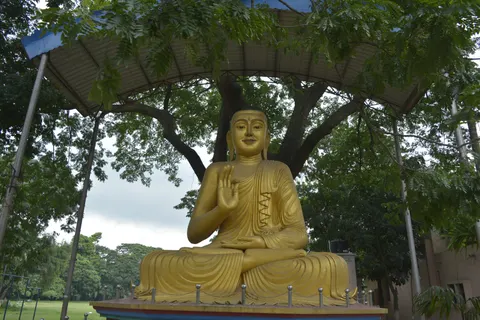 Buddha statue, Jagannath Hall