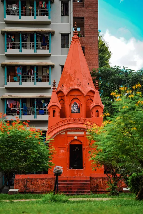 Shiva temple, Jagannath Hall