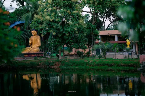 Buddha statue, Jagannath Hall